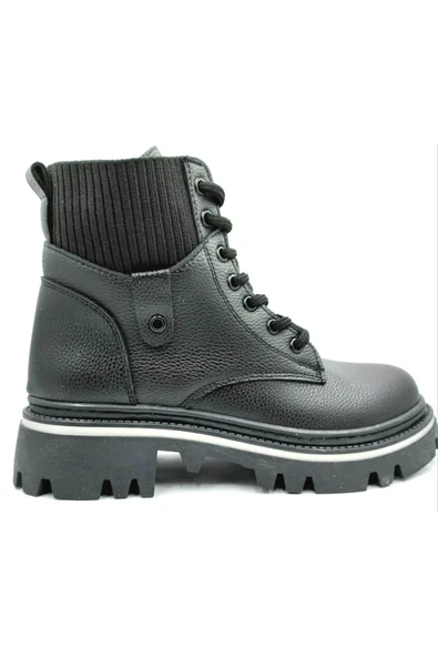 332087 Siyah Bağcıklı Fermuarlı Kadın Bot ürün görseli