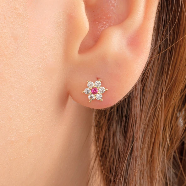 Altın Küpe - 14 Ayar Altın Ruby Taşlı Çiçek Desenli Küpe