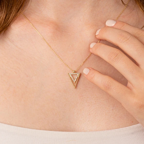 Altın Kolye - Üçgen Tasarımı Pırlanta İhtişamı Modern Tarz 14 Ayar Altın Kolye - Resim 5
