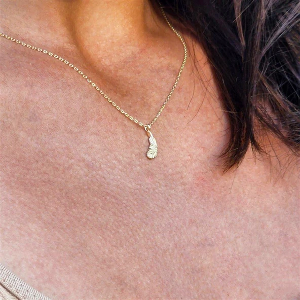 Altın Kolye - Tüy Kıl Minimal Zarif Tarz Gündelik Taşsız Estetik Tasarım 14 Ayar Altın Modern Kolye - Resim 5