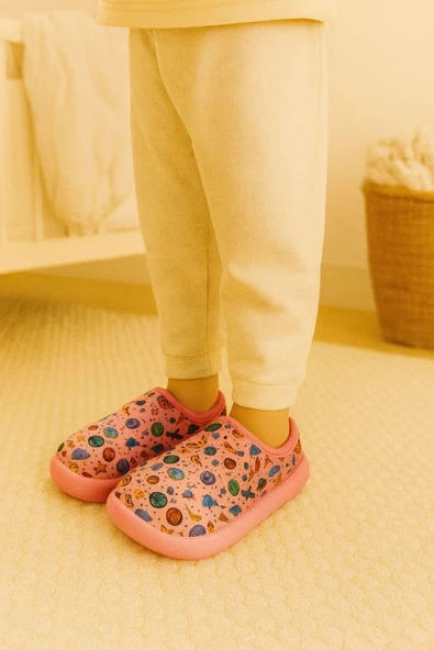 Peluş İçi Yünlü Kışlık Panduf Pembe Gezegen Desenli Çocuk Ev Terliği - Resim 3