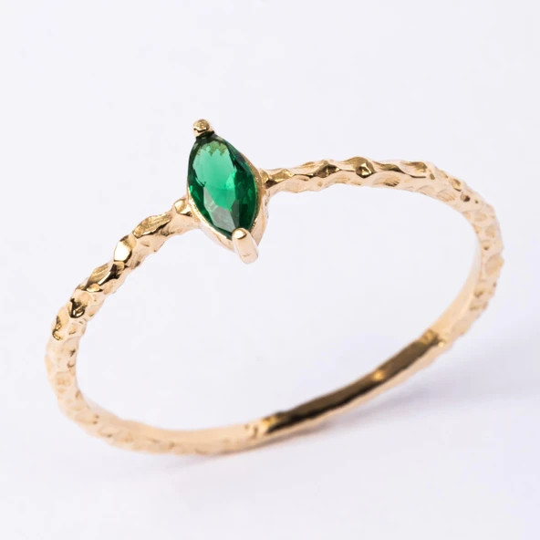 Tektaş Altın Yüzük - 14 Ayar Altın Markiz Zümrüt Taşlı Minimal Tek Taş Yüzük - 9