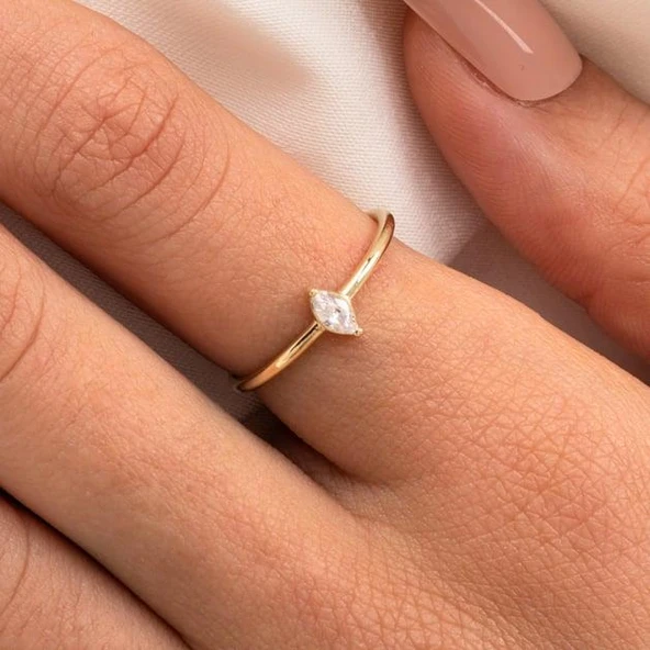 Tektaş Altın Yüzük - 14 Ayar Altın Markiz Zirkon Taşlı Minimal Tek Taş Altın Yüzük - Hediyelik - 12