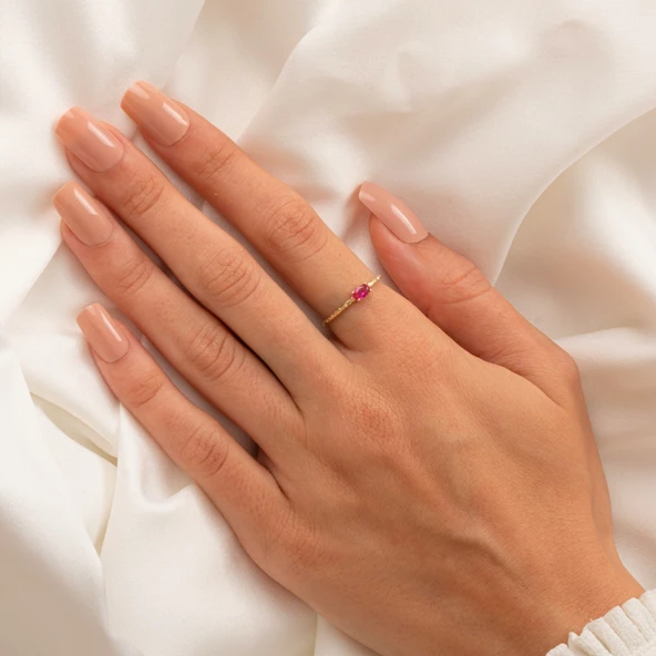 Minimal Altın Yüzük - 14 Ayar Altın Ruby Taşlı Eskitme Minimal Tektaş Evlilik Teklifi Yüzüğü - Resim 7