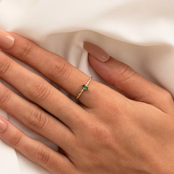 Tektaş Altın Yüzük - 14 Ayar Altın Markiz Zümrüt Taşlı Minimal Tek Taş Yüzük - 5