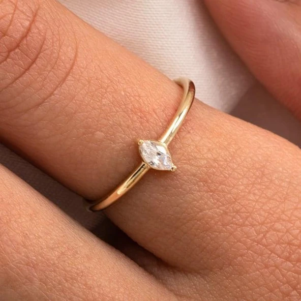 Tektaş Altın Yüzük - 14 Ayar Altın Markiz Zirkon Taşlı Minimal Tek Taş Altın Yüzük - Hediyelik - 10