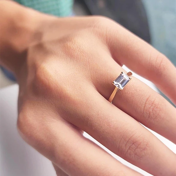 Baget Altın Tektaş Yüzük - 14 Ayar Altın 1.10 Karat Baget Zirkon Taşlı Evlilik Teklifi Yüzüğü - 12