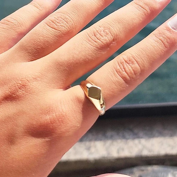 Şövalye Altın Yüzük - 14 Ayar Altın Dörtgen Şövalye Kişiselleştirilir Harf İsim Yazılabilir Yüzük - Resim 11