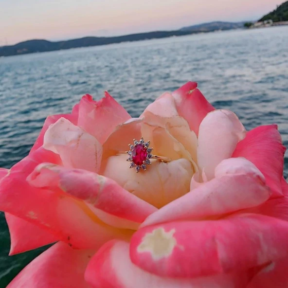 Evlilik Teklifi Altın Yüzük - 14 Ayar Altın Oval 1.10 Karat Yakut Taşlı Evlilik Teklifi Yüzüğü - 4