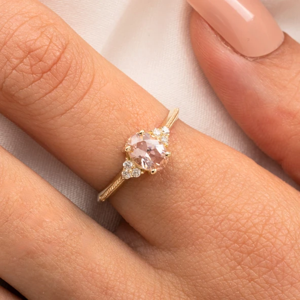 Evlilik Teklifi Altın Yüzük - 14 Ayar Altın Oval Kesim Pembe Safir Tektaş Evlilik Tekliği Yüzüğü - 8