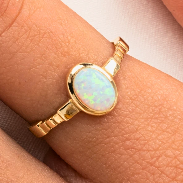 Tektaş Altın Yüzük - 14 Ayar Altın Oval Opal Taşlı Tek Taş Yüzük - Anneler Gününe Hediye Yüzük