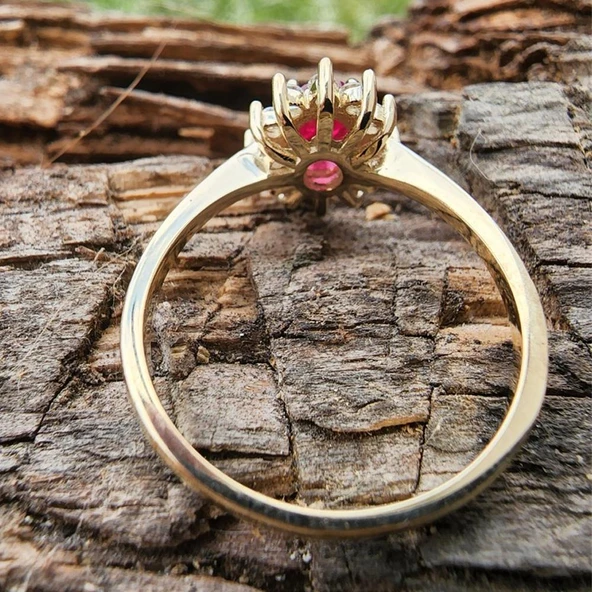 Evlilik Teklifi Altın Yüzük - 14 Ayar Altın Oval 1.10 Karat Yakut Taşlı Evlilik Teklifi Yüzüğü - 7