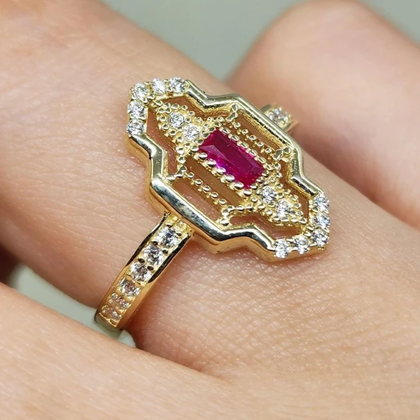 Baget Altın Yüzük - 14 Ayar Altın Baget Ruby Taşlı Kadın Yüzük - Anneler Gününe Özel Altın Yüzük - 11