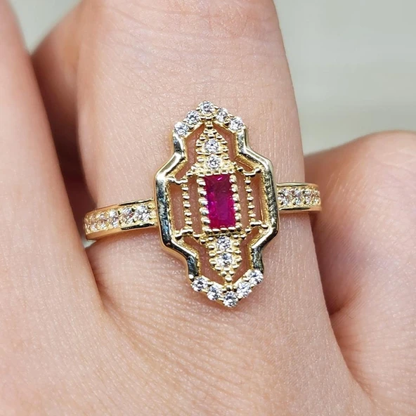 Baget Altın Yüzük - 14 Ayar Altın Baget Ruby Taşlı Kadın Yüzük - Anneler Gününe Özel Altın Yüzük - 5