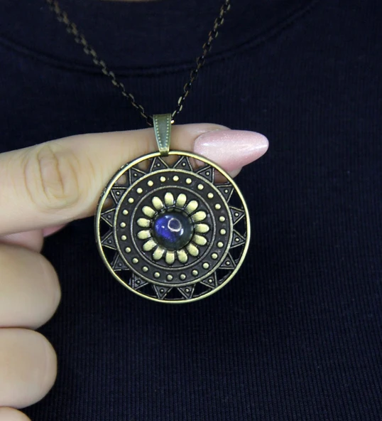 Doğal Taş Labradorit Doğal Taşlı Yuvarlak Model Antik Kadın Kolye euk46lbt ürün görseli