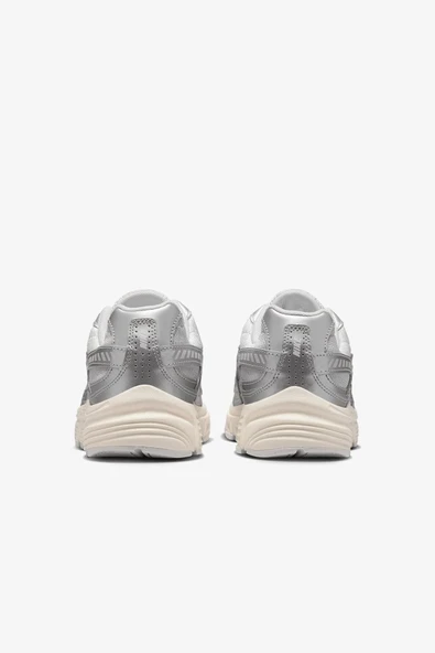 Nike Initator IB4483-078 Gri Kadın Günlük Spor Ayakkabı - Resim 4