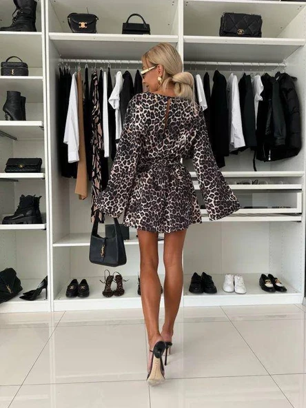 Kadın Salaş Kol Kruvaze Yaka Zebra Desen şort Tulum - Resim 3