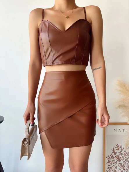 Kapaklı asimetrik model deri etek kahve ürün görseli
