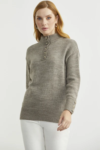 Dik Yaka Düğme Detaylı Yünlü Triko Kazak - Sütlü Kahve - Resim 3