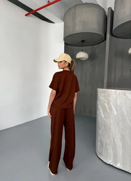Osy Modal Yumuşak Dokulu Kumaş Kısa Kollu Bluz Rahat Pantalon Ikili Takım- Kahverengi - Resim 2