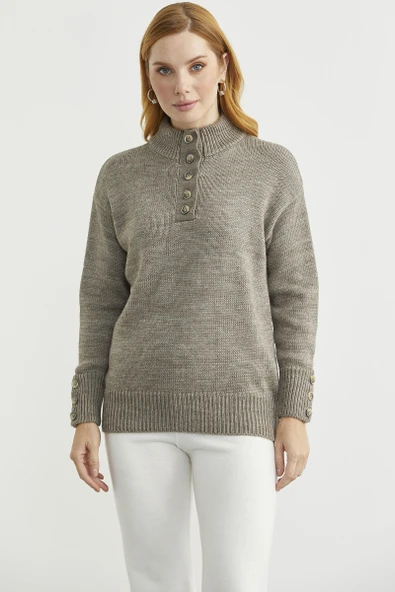 Dik Yaka Düğme Detaylı Yünlü Triko Kazak - Sütlü Kahve ürün görseli 1