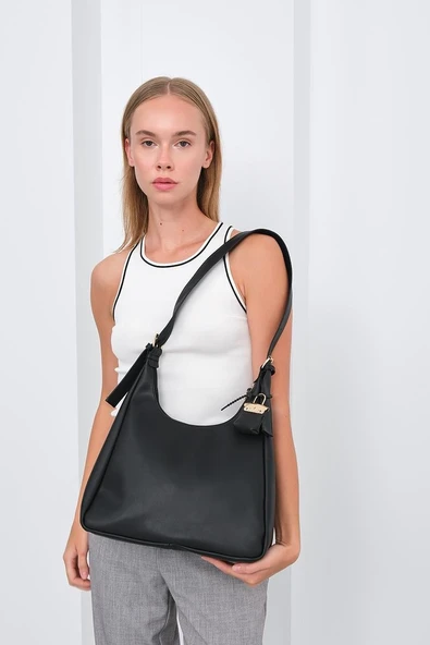 Charmlı Salaş Omuz Çantası Siyah - Resim 2