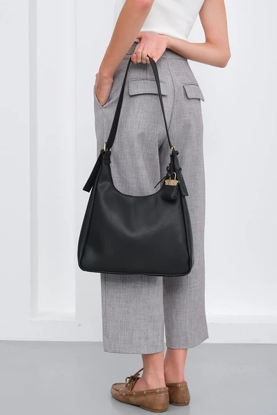 Charmlı Salaş Omuz Çantası Siyah - Resim 4