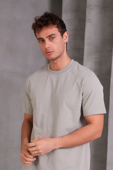 Erkek Relax Fit Bisiklet Yaka %100 Pamuk Rahat Kesim Basic Tişört ürün görseli 1