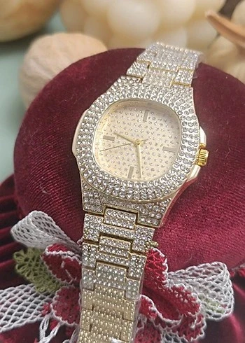 Altın Renk Taş Kaplama Oval Kasa Tasarım Kadın Kol Saati - 3
