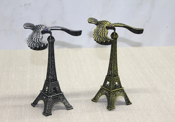 Kartallı Metal Eyfel Kulesi Model 1 ürün görseli 1