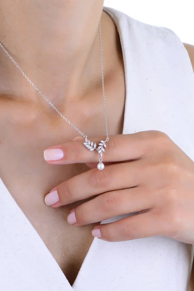 Gümüş rodyumlu zirkon taşlı doğanın dokunuşu incili yaprak kolye SGTL12963RODAJ ürün görseli