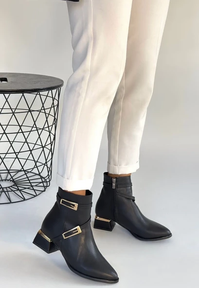 İnay Siyah Cilt Topuklu Bot - Resim 3