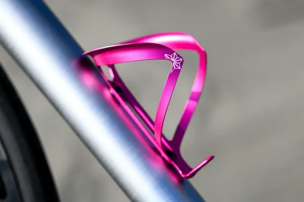 SUPACAZ CG-63 Fly Cage Ano Aluminum Suluk Kafesi Pink - Resim 2