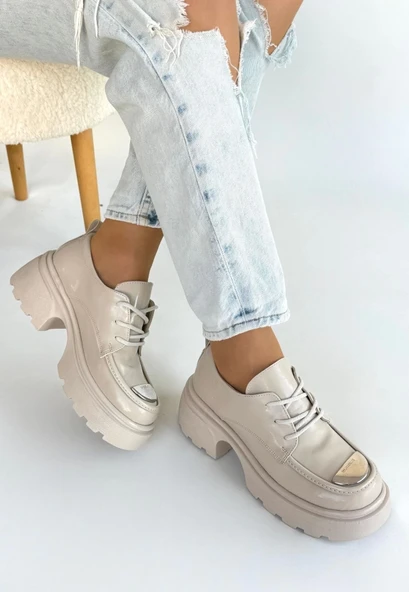 Kiya Bej Rugan Dolgu Topuk Oxford Ayakkabı ürün görseli