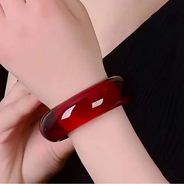 Minimalist Bangle Vintage Tarz Yakut Kırmızısı Şeffaf Renk Şık Reçine Kadın Bileklik | Parlak ve Şık - 2