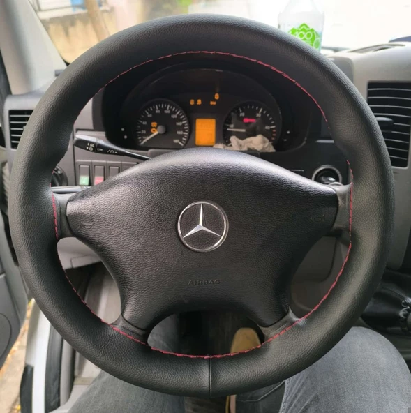 DİKİŞLİ DİREKSİYON KILIFI SİYAH DERİ KIRMIZI DİKİŞLİ ürün görseli