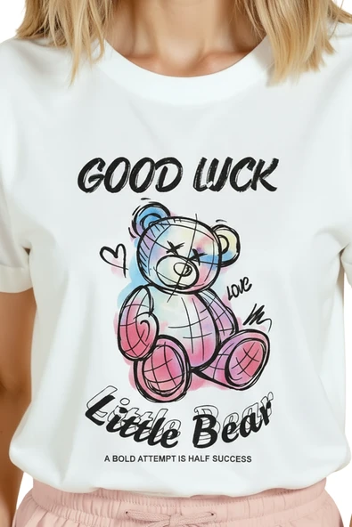 Kadın Beyaz Relaxed Fit %100 Pamuk Tişört – Grafiti Teddy Bear & ''Good Luck'' Baskılı - Resim 8