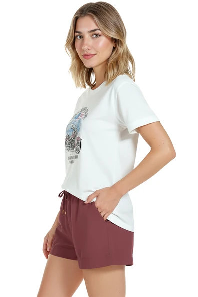 Kadın Beyaz Relaxed Fit %100 Pamuk Tişört – Sturgis Vintage Motosiklet Baskılı - Resim 4