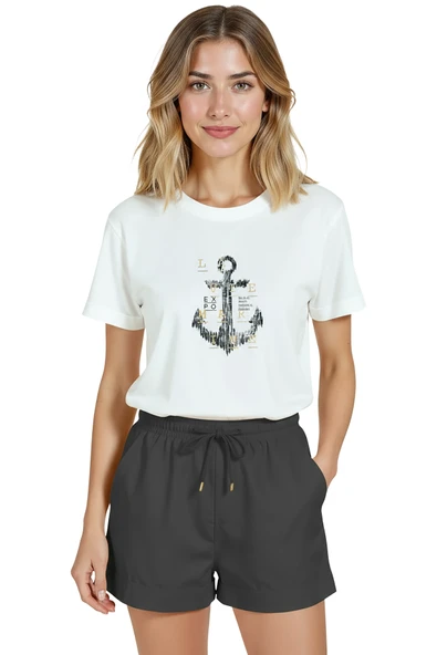 Kadın Beyaz Relaxed Fit %100 Pamuk Tişört – Suluboya Çapa & Marin Tipografi Baskılı ürün görseli 1