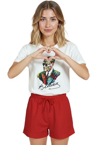 Kadın Beyaz Relaxed Fit %100 Pamuk Tişört – Renkli Atatürk Portre Suluboya Baskılı - Resim 7