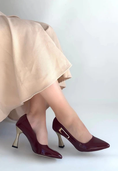 Motya Bordo Rugan Topuklu Ayakkabı ürün görseli