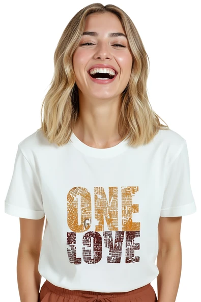 Kadın Beyaz Relaxed Fit %100 Pamuk Tişört – ONE LOVE Tipografi & Mozaik Baskılı - Resim 4