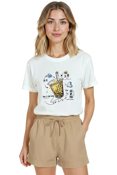 Kadın Beyaz Relaxed Fit %100 Pamuk Tişört – Bubble Tea & Çizgisel İllüstrasyonlu ürün görseli 1