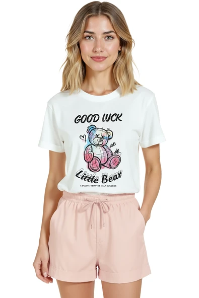 Kadın Beyaz Relaxed Fit %100 Pamuk Tişört – Grafiti Teddy Bear & ''Good Luck'' Baskılı - Resim 5