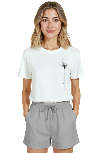 Kadın Beyaz Relaxed Fit %100 Pamuk Tişört – İnce Mürekkep Çiçek Sağ Göğüs Baskılı - Resim 7