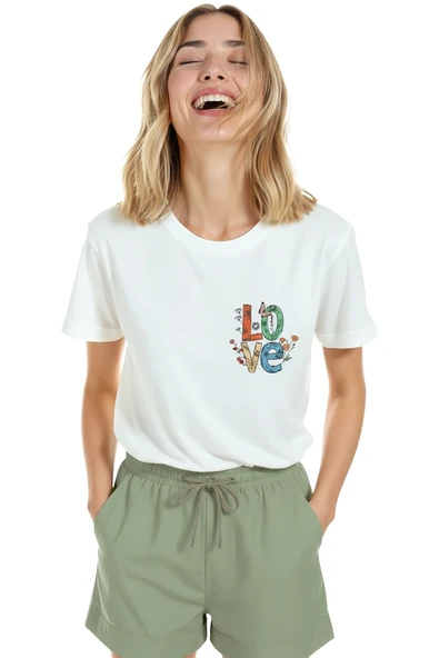 Kadın Beyaz Relaxed Fit %100 Pamuk Tişört – Floral “LOVE” Minyatür Suluboya Baskılı - Resim 5
