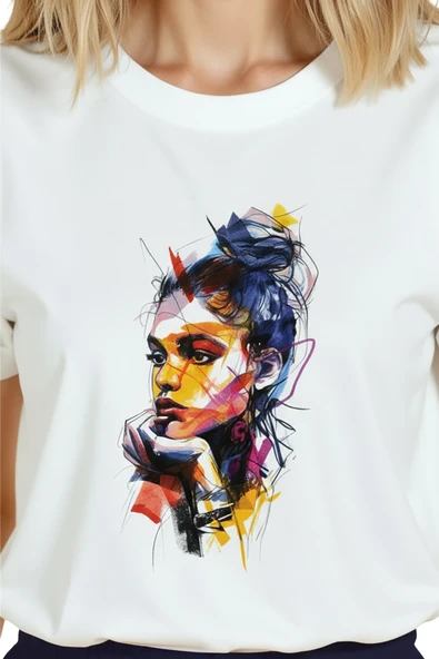 Kadın Beyaz Relaxed Fit %100 Pamuk Tişört – Çok Renkli Portre Suluboya & Karakalem Baskılı - Resim 8