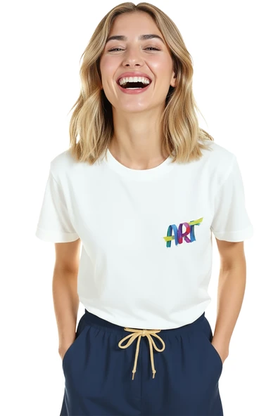 Kadın Beyaz Relaxed Fit %100 Pamuk Tişört – Renkli “ART” Suluboya Baskılı - Resim 5