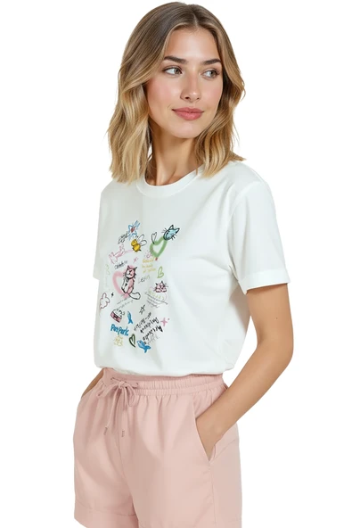 Kadın Beyaz Relaxed Fit %100 Pamuk Tişört – Doodle Pet Park & Kedi Karalama Baskılı - Resim 4