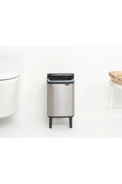 BRABANTİA BO HI FPP MATT STEEL AYAKLI ÇÖP KUTUSU 4L - Resim 3